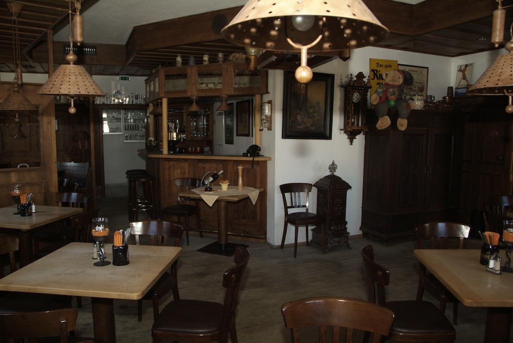 Hotel Am Rossplan Altenburg Esterno foto