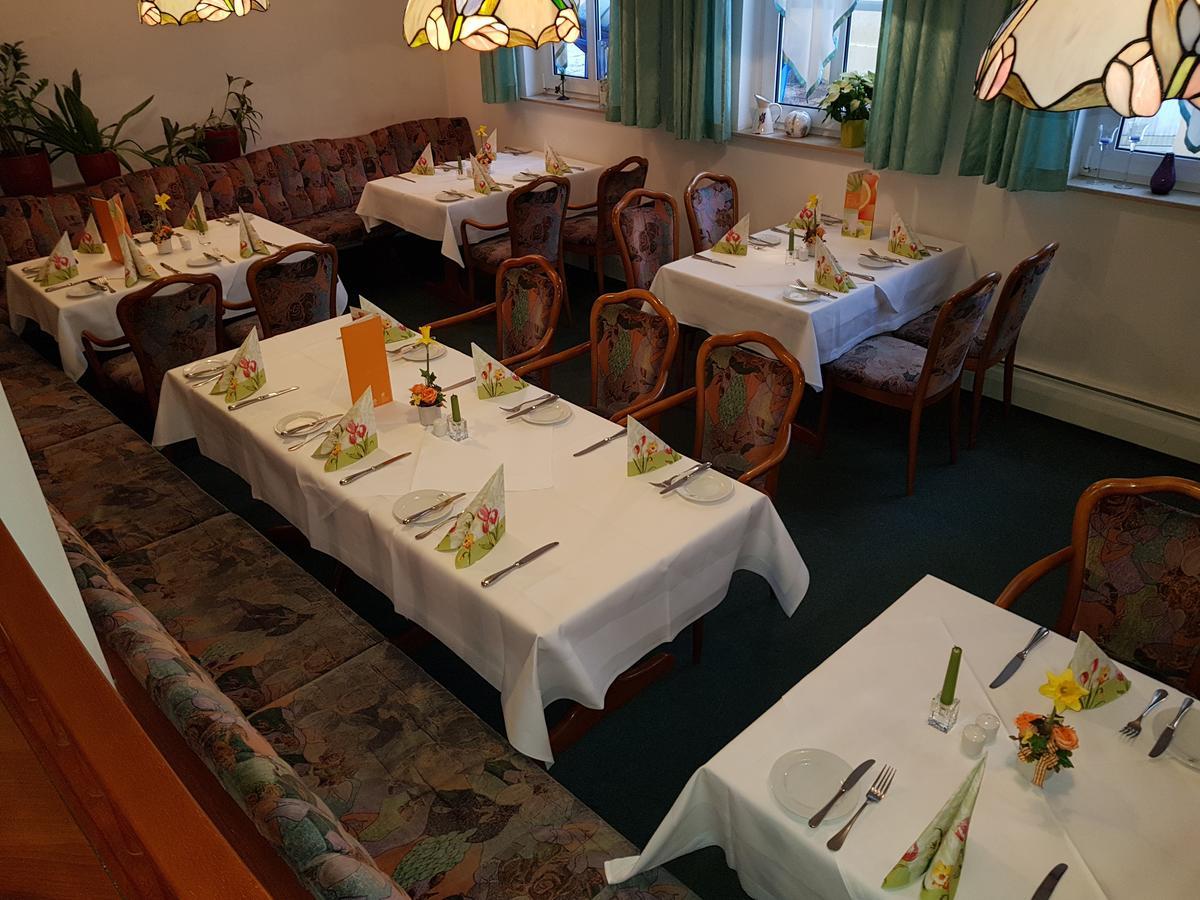 Hotel Am Rossplan Altenburg Esterno foto