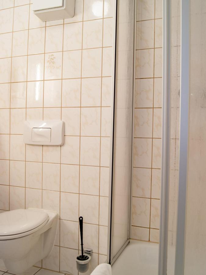 Hotel Am Rossplan Altenburg Esterno foto