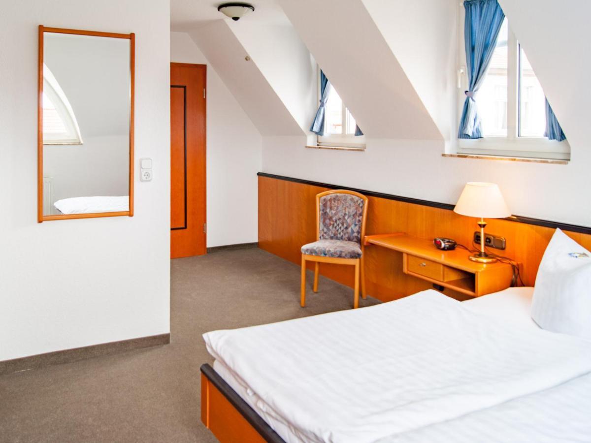 Hotel Am Rossplan Altenburg Esterno foto