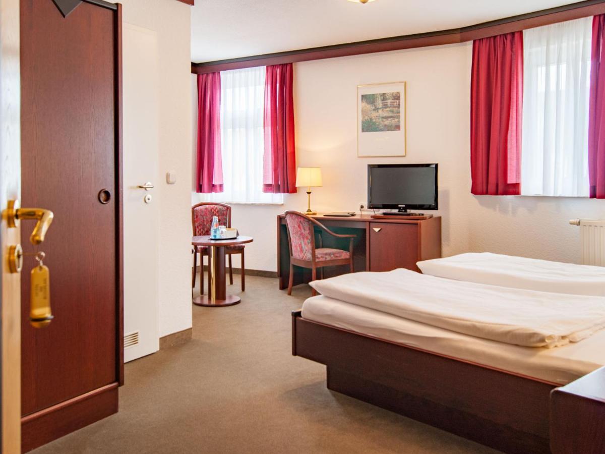 Hotel Am Rossplan Altenburg Esterno foto